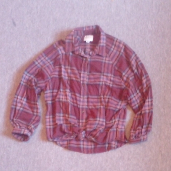 Tops - American Eagle Flannel